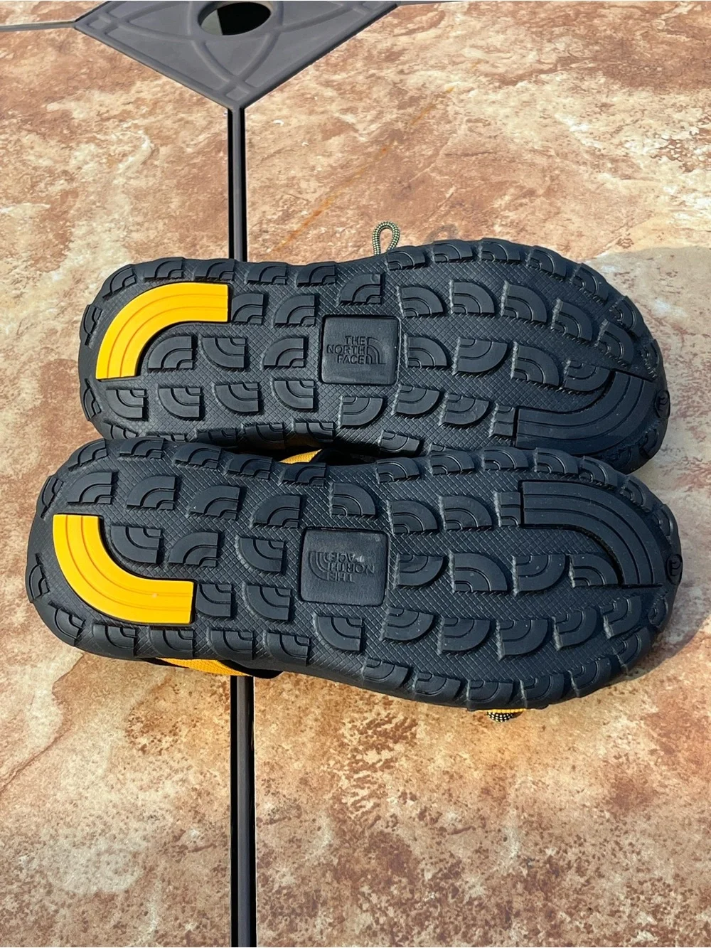 The North Face Explore Camp Sandals Men’s 9.5